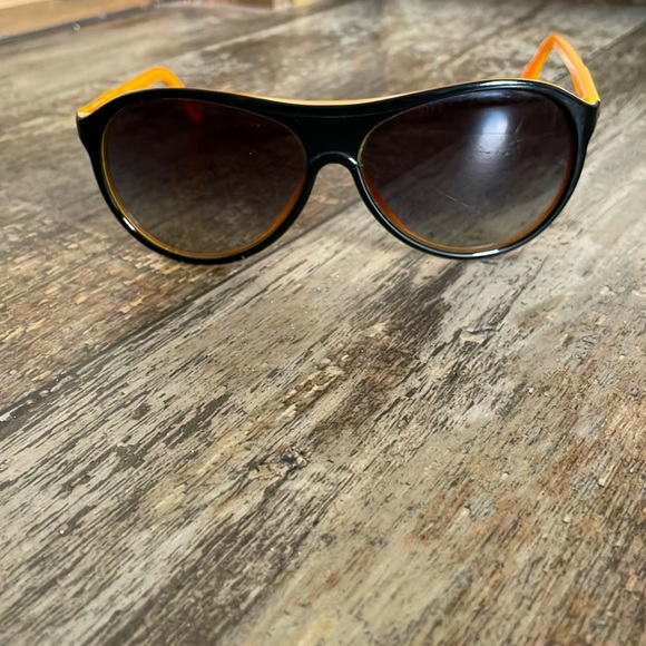 D&G sunglasses - Picture 8 of 10